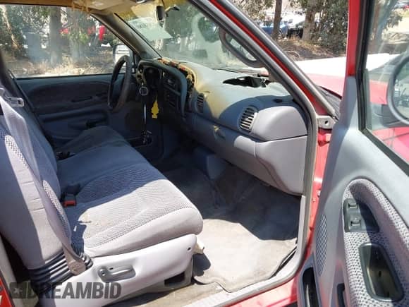 2001 Dodge 1500 with VIN 1B7HC13Z81J524583, listed as a IAAI auction lot 42658180 with 140,568 mi miles and . Bid and sale history available at DreamBid. Image 5.
