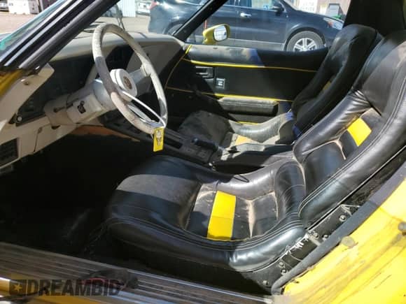 1977 Chevrolet Corvette с VIN 1Z37L7S443935, выставлен на аукционе Copart как лот 71197254 с пробегом 70 949 миль миль и Чистый • Clean title. История ставок и продаж доступна на DreamBid. Изображение 7.