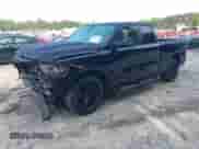 2023 Ram 1500 Big Horn z VIN 1C6RREBG8PN604579, wystawiony jako IAAI lot #42395022 z przebiegiem 61 150 mil mil oraz . Historia ofert i sprzedaży dostępna na DreamBid. Obrazek 2.