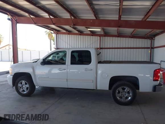 2011 Chevrolet Silverado 1500 LTZ with VIN 3GCPCTE07BG350305, listed as a IAAI auction lot 42692369 with 250,259 mi miles and . Bid and sale history available at DreamBid. Image 14.