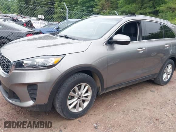 2019 Kia Sorento LX with VIN 5XYPG4A32KG432791, listed as a IAAI auction lot 42558774 with 103,593 mi miles and . Bid and sale history available at DreamBid. Image 19.