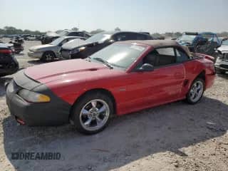 1996 Ford Mustang GT z VIN 1FALP45X7TF224850, wystawiony jako Copart lot #67437505 z przebiegiem 95 958 mil mil oraz Szkoda całkowita • Salvage title. Historia ofert i sprzedaży dostępna na DreamBid. Obrazek 1.