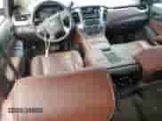 2015 Chevrolet Suburban LTZ z VIN 1GNSCKKCXFR613516, wystawiony jako Copart lot #65519984 z przebiegiem 191 711 mil mil oraz Nie do naprawy • Non repairable. Historia ofert i sprzedaży dostępna na DreamBid. Obrazek 8.