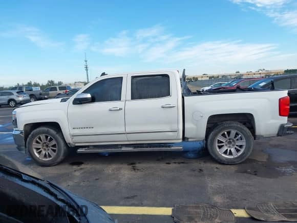 2016 Chevrolet Silverado 1500 LTZ с VIN 3GCPCSEC6GG326573, выставлен на аукционе IAAI как лот 43267150 с пробегом 127 141 миль миль и . История ставок и продаж доступна на DreamBid. Изображение 14.