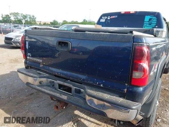 2007 Chevrolet Silverado 2500HD LT3 с VIN 1GCHK23D77F121056, выставлен на аукционе IAAI как лот 42156950 с пробегом 210 913 миль миль и . История ставок и продаж доступна на DreamBid. Изображение 16.