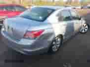 2010 Honda Accord EX с VIN 1HGCP3F75AA010728, выставлен на аукционе IAAI как лот 41984817 с пробегом 210 022 миль миль и . История ставок и продаж доступна на DreamBid. Изображение 4.