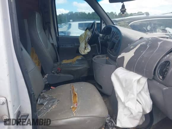 1999 Ford Econoline Cargo с VIN 1FTRE14W7XHC27761, выставлен на аукционе IAAI как лот 42319330 с пробегом 299 989 миль миль и . История ставок и продаж доступна на DreamBid. Изображение 5.