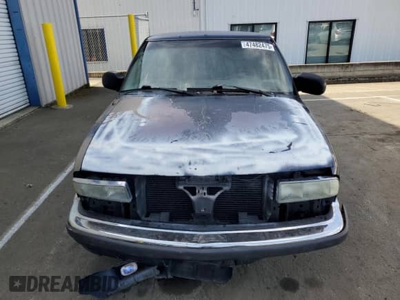 1999 Chevrolet S-10 с VIN 1GCCS14X1X8133382, выставлен на аукционе Copart как лот 47482475 с пробегом Не указан миль и На запчасти • Non repairable. История ставок и продаж доступна на DreamBid. Изображение 5.