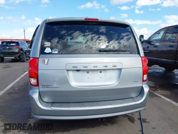 2020 Dodge Grand Caravan SXT z VIN 2C4RDGCGXLR179459, wystawiony jako IAAI lot #43437200 z przebiegiem 84 694 mil mil oraz . Historia ofert i sprzedaży dostępna na DreamBid. Obrazek 15.