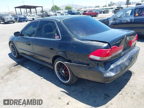 2001 Honda Accord LX with VIN 3HGCG66521G702558, listed as a IAAI auction lot 42714016 with 220,295 mi miles and . Bid and sale history available at DreamBid. Image 3.