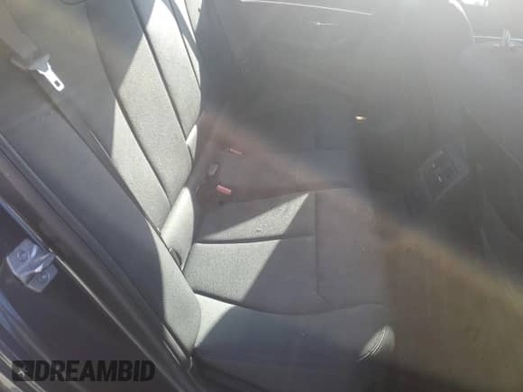 2018 BMW 3 Series 330i z VIN WBA8B9G52JNU97489, wystawiony jako Copart lot #84949435 z przebiegiem 75 924 mil mil oraz Szkoda całkowita • Salvage title. Historia ofert i sprzedaży dostępna na DreamBid. Obrazek 10.