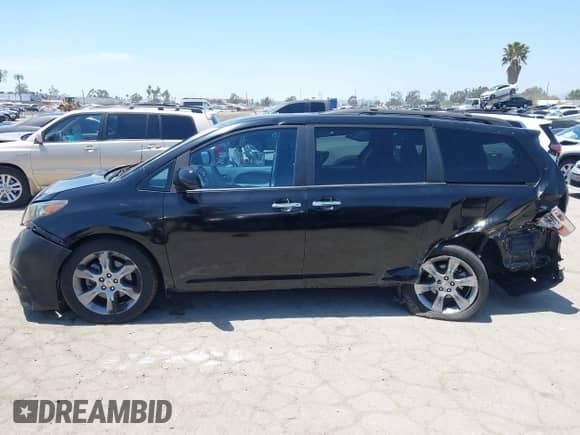 2013 Toyota Sienna SE with VIN 5TDXK3DC0DS364467, listed as a IAAI auction lot 42404833 with 126,857 mi miles and . Bid and sale history available at DreamBid. Image 15.