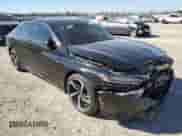 2019 Honda Accord Sport z VIN 1HGCV2F34KA027583, wystawiony jako Copart lot #81236755 z przebiegiem 19 202 mil mil oraz Szkoda całkowita • Salvage title. Historia ofert i sprzedaży dostępna na DreamBid. Obrazek 4.