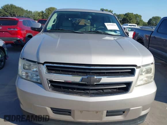 2008 Chevrolet Tahoe z VIN 1GNFC13508R215231, wystawiony jako IAAI lot #42958924 z przebiegiem 285 242 mil mil oraz . Historia ofert i sprzedaży dostępna na DreamBid. Obrazek 6.