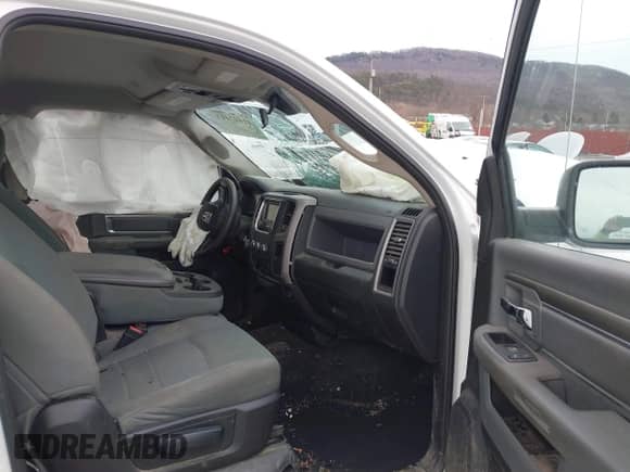 2017 Ram 1500 Tradesman с VIN 3C6JR6DT0HG654593, выставлен на аукционе IAAI как лот 41602413 с пробегом 38 215 миль миль и . История ставок и продаж доступна на DreamBid. Изображение 5.