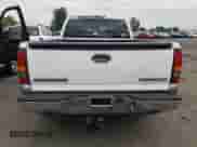 1999 Chevrolet Silverado 1500 LS z VIN 2GCEC19T7X1259812, wystawiony jako Copart lot #71826545 z przebiegiem Nie podano mil oraz Szkoda całkowita • Salvage title. Historia ofert i sprzedaży dostępna na DreamBid. Obrazek 6.