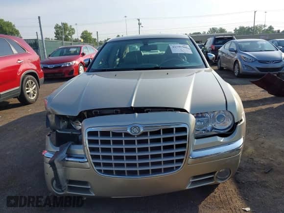 2006 Chrysler 300 C with VIN 2C3KA63H36H246141, listed as a IAAI auction lot 42797395 with 54,430 mi miles and . Bid and sale history available at DreamBid. Image 13.