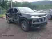 2025 Chevrolet Traverse AWD LT z VIN 1GNEVGRS7SJ256449, wystawiony jako IAAI lot #42645537 z przebiegiem 3 205 mil mil oraz . Historia ofert i sprzedaży dostępna na DreamBid. Obrazek 1.
