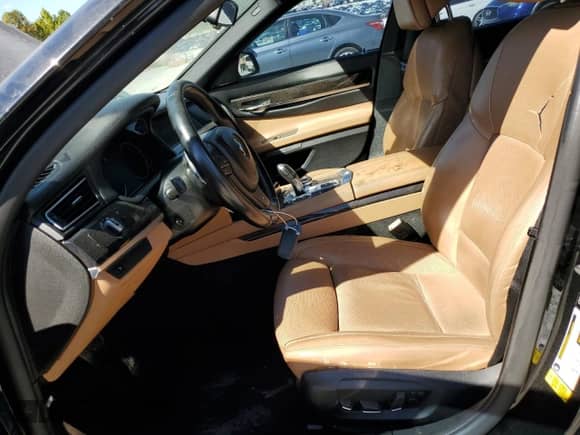 2014 BMW 7 Series 740Li с VIN WBAYE4C54ED137992, выставлен на аукционе Copart как лот 86133095 с пробегом 144 344 миль миль и Чистый • Clean title. История ставок и продаж доступна на DreamBid. Изображение 7.