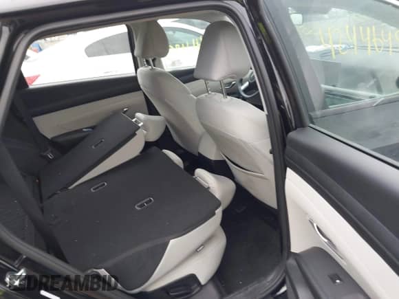 2025 Hyundai Tucson with VIN 3KMJA3DE5SE008644, listed as a IAAI auction lot 42446485 with 12,427 mi miles and . Bid and sale history available at DreamBid. Image 8.