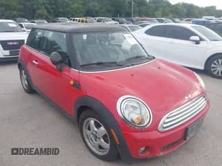 2008 MINI Hardtop with VIN WMWMF33548TT68181, listed as a IAAI auction lot 42880366 with 108,112 mi miles and . Bid and sale history available at DreamBid. Image 1.