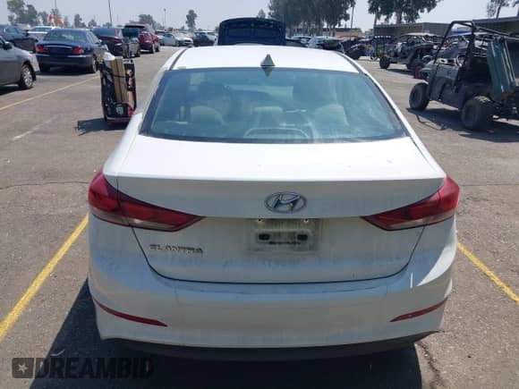 2018 Hyundai Elantra Value Edition z VIN 5NPD84LF2JH376382, wystawiony jako IAAI lot #42976002 z przebiegiem 138 370 mil mil oraz . Historia ofert i sprzedaży dostępna na DreamBid. Obrazek 17.