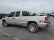 2005 GMC Sierra 1500 SLE z VIN 1GTEK19B75E333560, wystawiony jako Copart lot #84446865 z przebiegiem 156 793 mil mil oraz Szkoda całkowita • Salvage title. Historia ofert i sprzedaży dostępna na DreamBid. Obrazek 2.