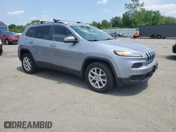 2014 Jeep Cherokee Latitude with VIN 1C4PJMCB3EW128172, listed as a Copart auction lot 86117145 with 95,065 mi miles and Non repairable. Bid and sale history available at DreamBid. Image 4.