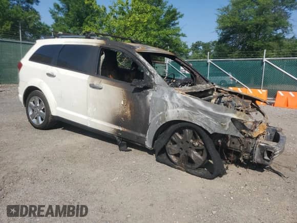 2015 Dodge Journey SE with VIN 3C4PDCAB2FT583395, listed as a Copart auction lot 62020525 with Not provided miles and Salvage title. Bid and sale history available at DreamBid. Image 4.