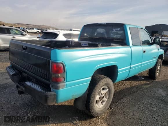 1998 Dodge 1500 с VIN 3B7HF12Z8WM285023, выставлен на аукционе Copart как лот 46106915 с пробегом 261 645 миль миль и Списание • Salvage title. История ставок и продаж доступна на DreamBid. Изображение 3.