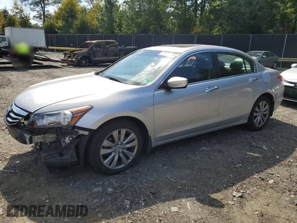 2012 Honda Accord EX с VIN 1HGCP3F75CA001305, выставлен на аукционе Copart как лот 71312335 с пробегом 63 248 миль миль и Списание • Salvage title. История ставок и продаж доступна на DreamBid. Изображение 1.
