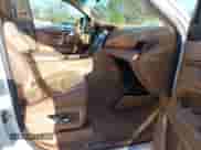 2016 Cadillac Escalade ESV Platinum с VIN 1GYS4KKJ6GR257095, выставлен на аукционе IAAI как лот 42335850 с пробегом 199 119 миль миль и . История ставок и продаж доступна на DreamBid. Изображение 5.