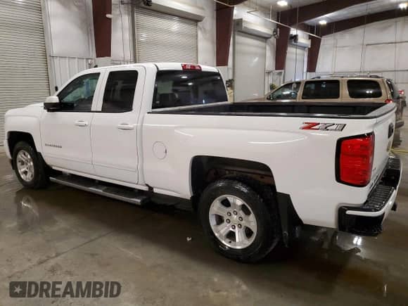 2019 Chevrolet Silverado 1500 LT with VIN 2GCVKPEC0K1121047, listed as a Copart auction lot 62686015 with 109,745 mi miles and Salvage title. Bid and sale history available at DreamBid. Image 2.