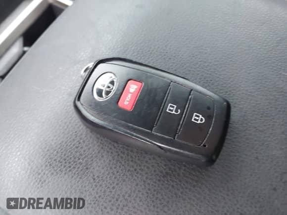 2024 Toyota Tacoma SR5 z VIN 3TYLB5JN8RT056829, wystawiony jako IAAI lot #43202811 z przebiegiem 5 867 mil mil oraz . Historia ofert i sprzedaży dostępna na DreamBid. Obrazek 11.