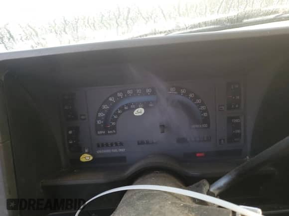 1988 Chevrolet Blazer с VIN 1GNCS18R7J8221699, выставлен на аукционе Copart как лот 59299785 с пробегом 307 873 миль миль и Чистый • Clean title. История ставок и продаж доступна на DreamBid. Изображение 9.