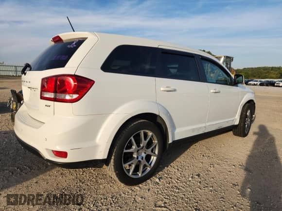 2017 Dodge Journey GT with VIN 3C4PDCEG5HT501040, listed as a Copart auction lot 81972235 with 132,031 mi miles and Clean title. Bid and sale history available at DreamBid. Image 3.