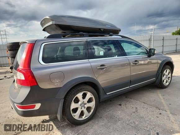 2011 Volvo XC70 3.0T с VIN YV4902BZXB1113110, выставлен на аукционе Copart как лот 71303415 с пробегом 180 055 миль миль и Чистый • Clean title. История ставок и продаж доступна на DreamBid. Изображение 3.