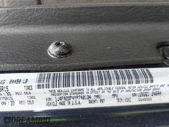 2000 Jeep Wrangler SE with VIN 1J4FA29P4YP740134, listed as a IAAI auction lot 42772253 with 168,656 mi miles and . Bid and sale history available at DreamBid. Image 9.