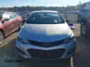 2018 Chevrolet Cruze LT z VIN 1G1BE5SM2J7150622, wystawiony jako IAAI lot #43325104 z przebiegiem 98 869 mil mil oraz . Historia ofert i sprzedaży dostępna na DreamBid. Obrazek 12.