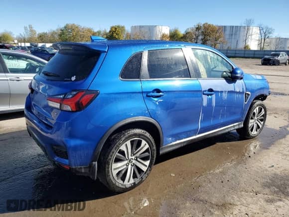 2021 Mitsubishi Outlander ES z VIN JA4ARUAU9MU034157, wystawiony jako Copart lot #86621645 z przebiegiem 67 670 mil mil oraz Szkoda całkowita • Salvage title. Historia ofert i sprzedaży dostępna na DreamBid. Obrazek 3.
