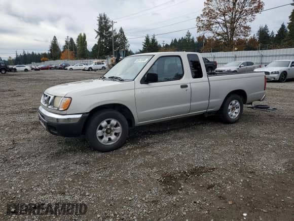1999 Nissan Frontier XE с VIN 1N6DD26S3XC343689, выставлен на аукционе Copart как лот 82673305 с пробегом 254 345 миль миль и Списание • Salvage title. История ставок и продаж доступна на DreamBid. Изображение 1.