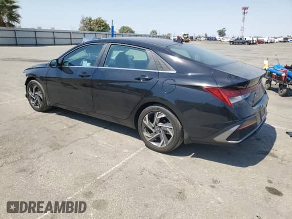2025 Hyundai Elantra Limited with VIN KMHLN4DJ0SU134958, listed as a Copart auction lot 70515935 with 6,822 mi miles and Salvage title. Bid and sale history available at DreamBid. Image 2.