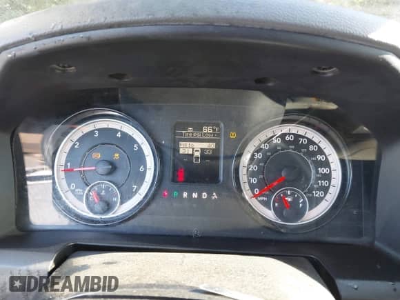 2018 Ram 1500 Tradesman z VIN 3C6JR6DG2JG250882, wystawiony jako IAAI lot #42892802 z przebiegiem 281 725 mil mil oraz . Historia ofert i sprzedaży dostępna na DreamBid. Obrazek 7.