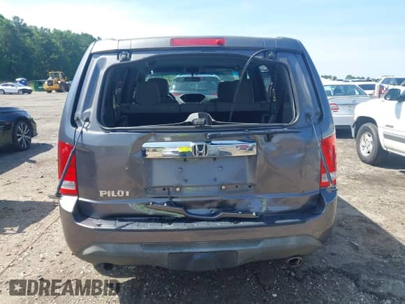 2014 Honda Pilot EX with VIN 5FNYF3H45EB015547, listed as a IAAI auction lot 42677333 with 202,302 mi miles and . Bid and sale history available at DreamBid. Image 16.