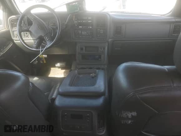2003 Chevrolet Silverado 1500HD LS с VIN 1GCGC13U73F201082, выставлен на аукционе Copart как лот 63125425 с пробегом 251 995 миль миль и Списание • Salvage title. История ставок и продаж доступна на DreamBid. Изображение 8.