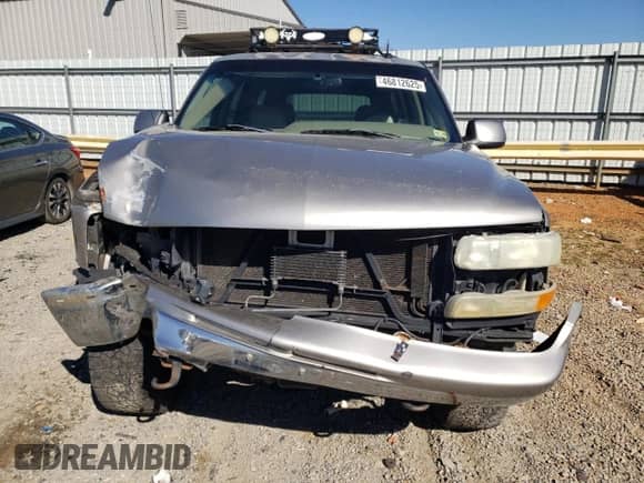 2002 Chevrolet Suburban LS with VIN 1GNFK16Z32J329649, listed as a Copart auction lot 46812625 with 263,117 mi miles and Clean title. Bid and sale history available at DreamBid. Image 5.