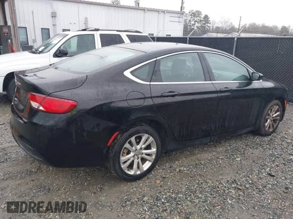 2016 Chrysler 200 Touring z VIN 1C3CCCFBXGN195427, wystawiony jako IAAI lot #38853896 z przebiegiem 109 251 mil mil oraz . Historia ofert i sprzedaży dostępna na DreamBid. Obrazek 4.