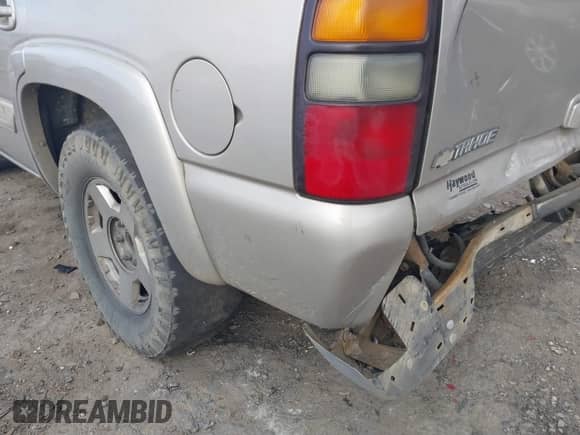 2006 Chevrolet Tahoe Z71 с VIN 1GNEK13Z66R107047, выставлен на аукционе IAAI как лот 41233093 с пробегом 272 734 миль миль и . История ставок и продаж доступна на DreamBid. Изображение 12.