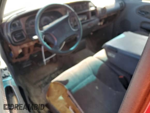 1999 Dodge 1500 z VIN 3B7HC13Y3XG166438, wystawiony jako Copart lot #77489184 z przebiegiem 204 102 mil mil oraz Szkoda całkowita • Salvage title. Historia ofert i sprzedaży dostępna na DreamBid. Obrazek 8.