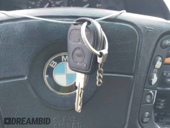 1998 BMW 5 Series 528i с VIN WBADD5321WBV56814, выставлен на аукционе IAAI как лот 43479800 с пробегом Не указан миль и . История ставок и продаж доступна на DreamBid. Изображение 11.